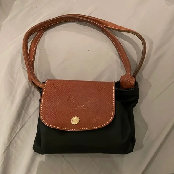 Black longchamp - Picture 1 of 4